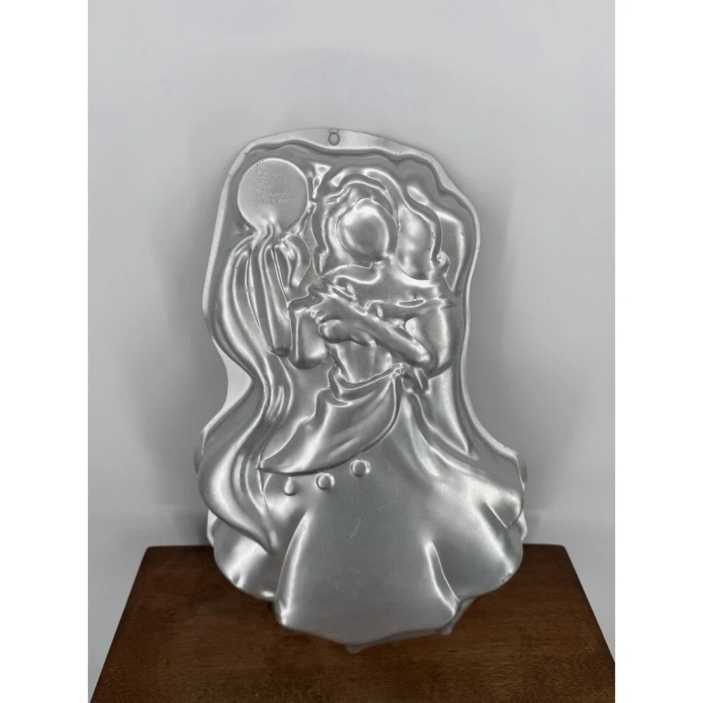 Vintage 1996 Disney Esmeralda Hunchback Notre Dame Wilton Cake Pan‎ 2105-3800
